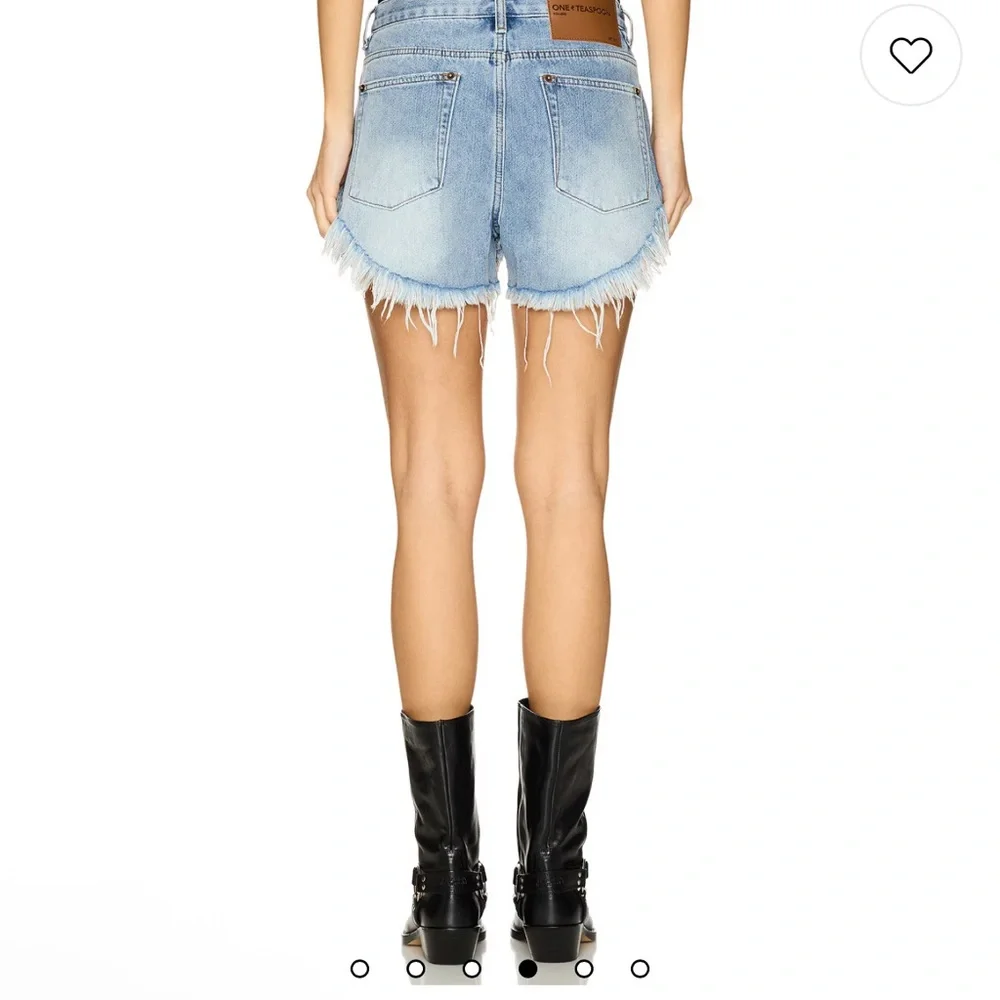 ONE TEASPOON Rollers Denim Short in Atlantis Size 26 NWT Low waist fringe hem